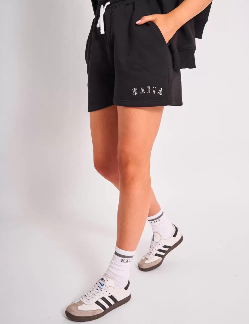 Best Public Desire Kaiia Relaxed Sweat Shorts Black