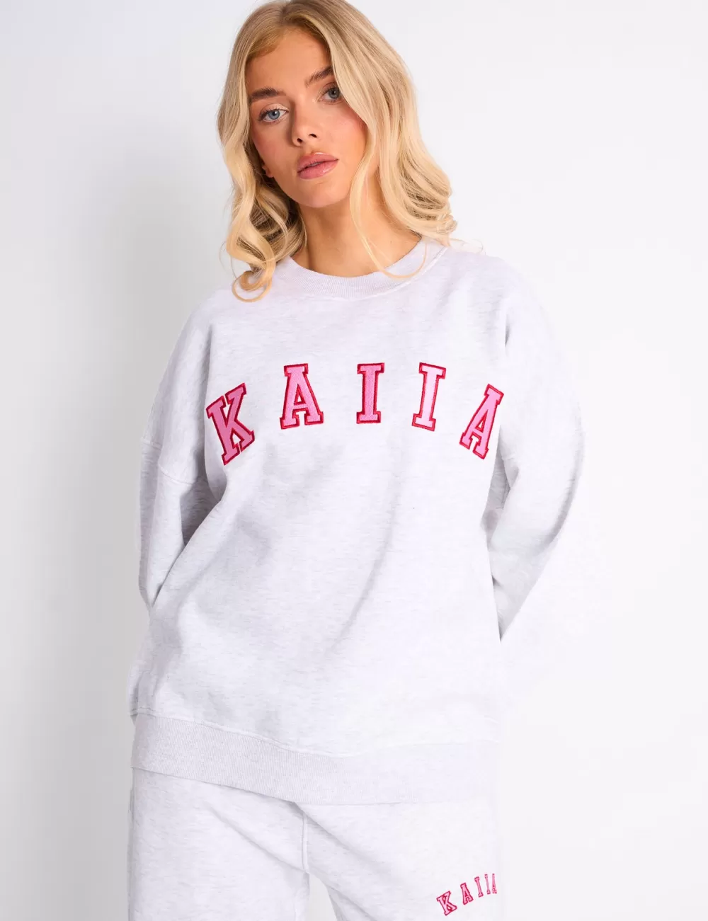 Best Public Desire Kaiia Slogan Oversized Sweatshirt Light Grey Marl & Pink Contrast Light_grey_marl_red/pink
