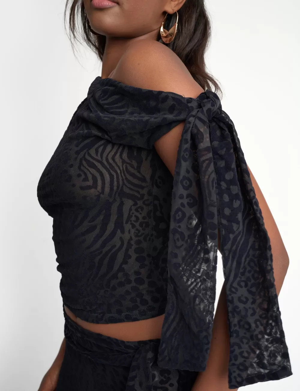Best Public Desire Knot Detail Asymmetric One Shoulder Leopard Devore Top Black