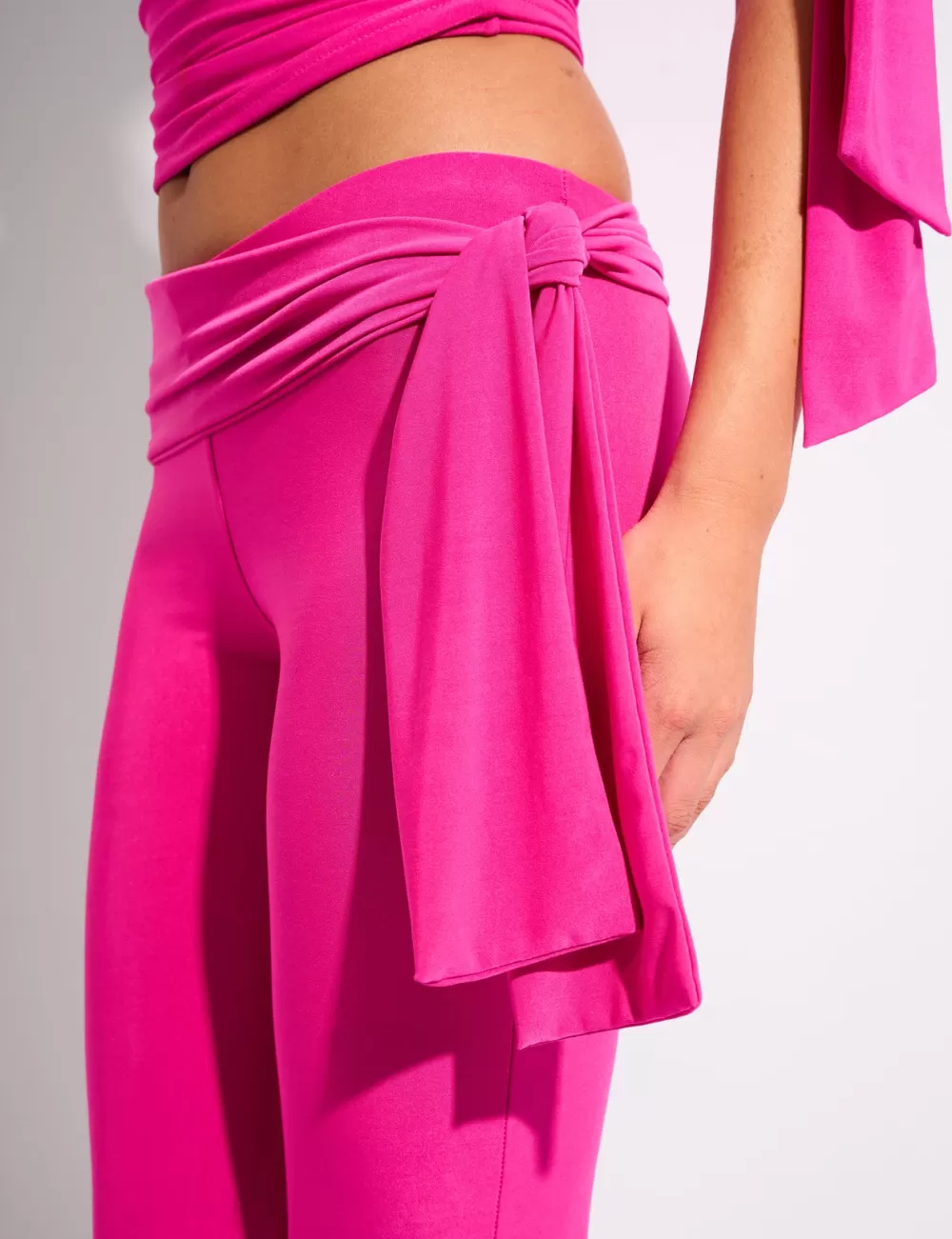 Online Public Desire Knot Detail Tie Capri Pant Hot Pink